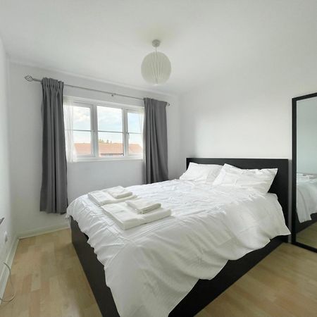 Colliers Wood 1 Bed South London Short Stay มิทแชม ภายนอก รูปภาพ